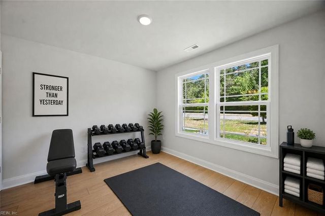 115 Bracewell LN, Yorktown, VA 23692