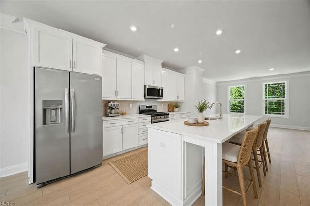 115 Bracewell LN, Yorktown, VA 23692