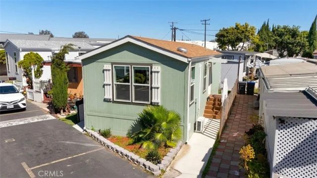 2767 W 1st 12, Santa Ana, CA 92703