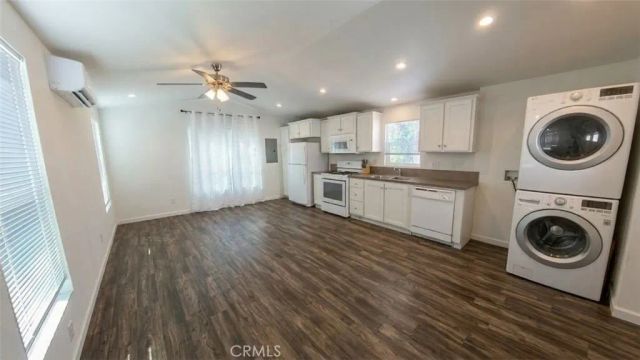 2767 W 1st 12, Santa Ana, CA 92703