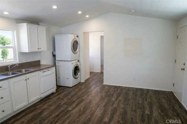 2767 W 1st 12, Santa Ana, CA 92703