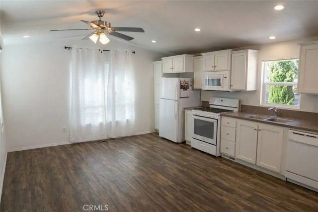 2767 W 1st 12, Santa Ana, CA 92703