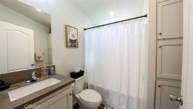 2767 W 1st 12, Santa Ana, CA 92703