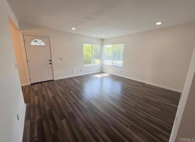 535 N Beech Street 18, Escondido, CA 92025