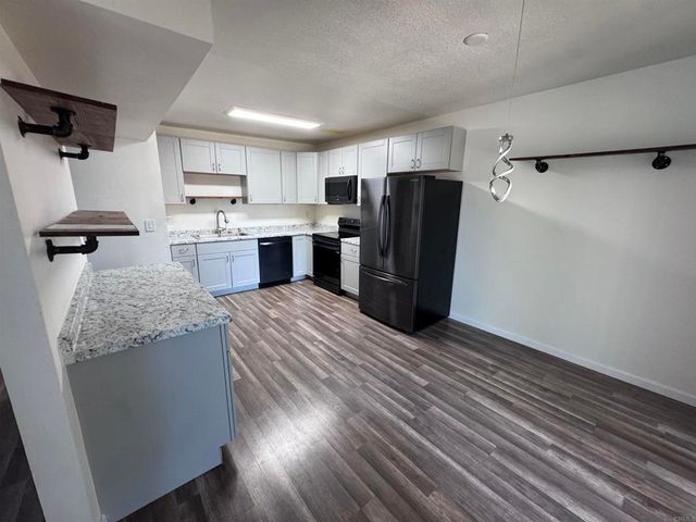535 N Beech Street 18, Escondido, CA 92025