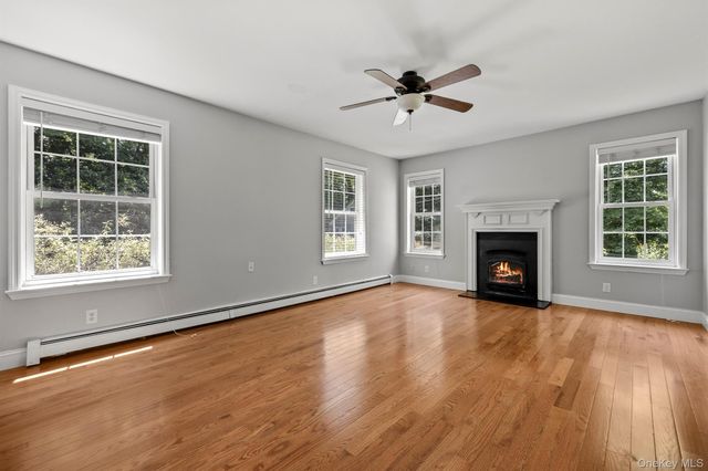 13-14 Creekside Place, Pleasant Valley, NY 12569