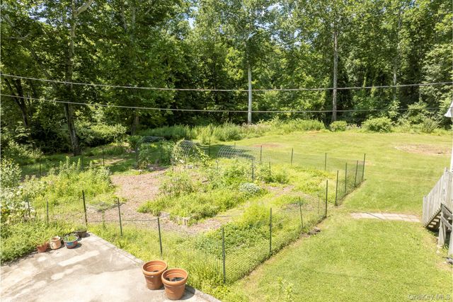 13-14 Creekside Place, Pleasant Valley, NY 12569