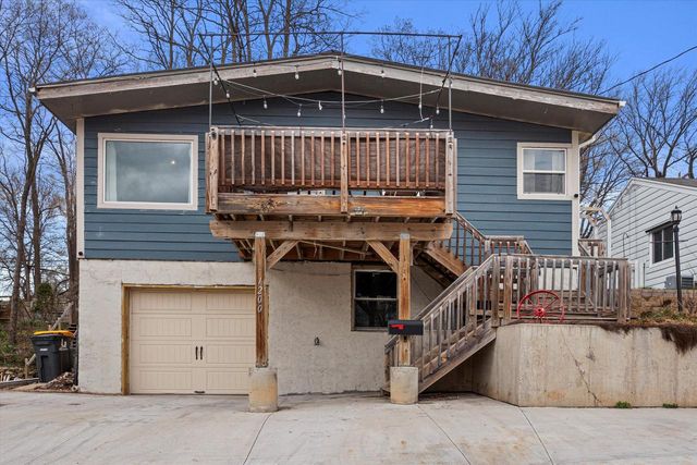 1200 E Moreland BOULEVARD, Waukesha, WI 53186
