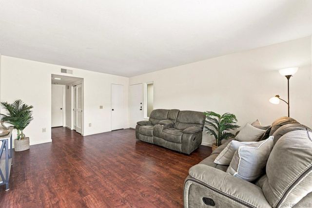2812 Via Magia, Carlsbad, CA 92010