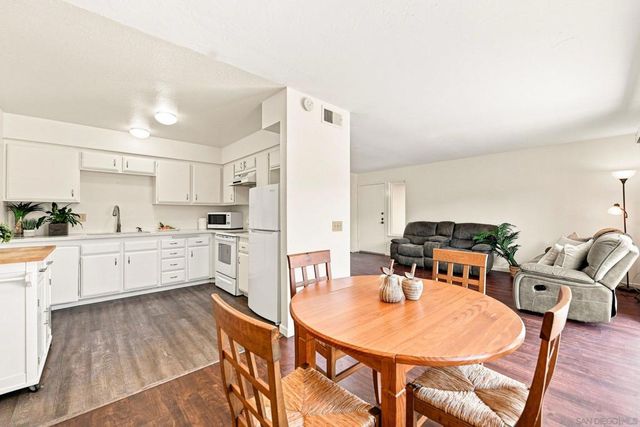 2812 Via Magia, Carlsbad, CA 92010