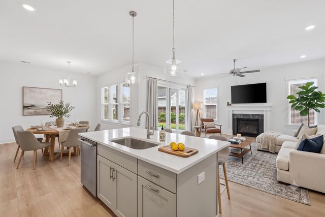 601 Blueway Avenue, Summerville, SC 29486