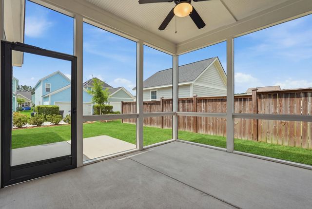 601 Blueway Avenue, Summerville, SC 29486
