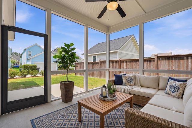 601 Blueway Avenue, Summerville, SC 29486