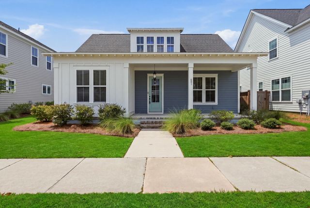 601 Blueway Avenue, Summerville, SC 29486