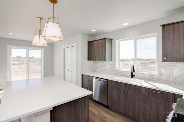 1628 SW Pegasus Peak Ave, Mountain Home, ID 83647