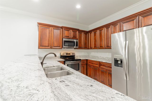 1733 Sound Haven Ct, Navarre, FL 32566