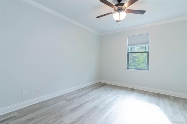 1733 Sound Haven Ct, Navarre, FL 32566