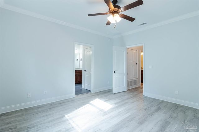 1733 Sound Haven Ct, Navarre, FL 32566