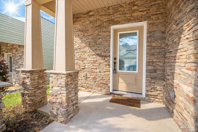 1733 Sound Haven Ct, Navarre, FL 32566