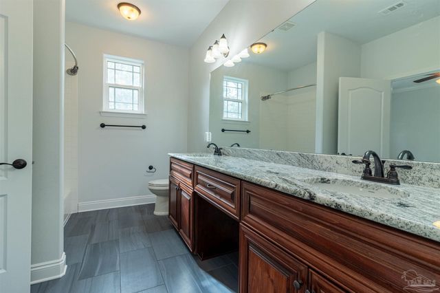 1733 Sound Haven Ct, Navarre, FL 32566