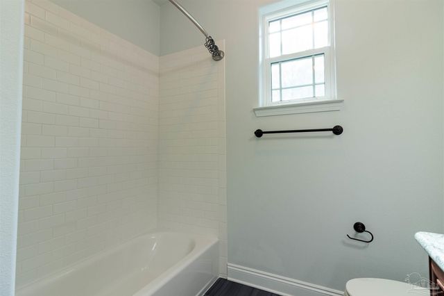 1733 Sound Haven Ct, Navarre, FL 32566