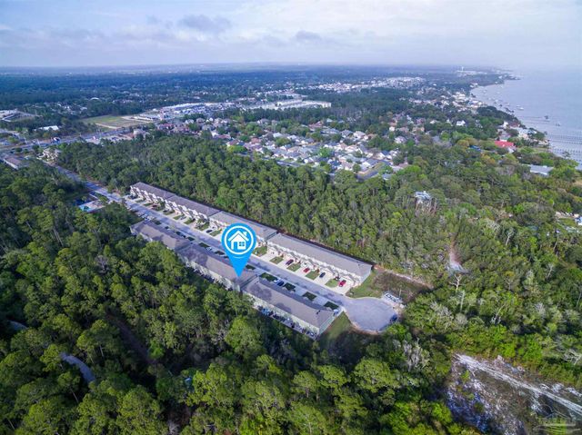 1733 Sound Haven Ct, Navarre, FL 32566