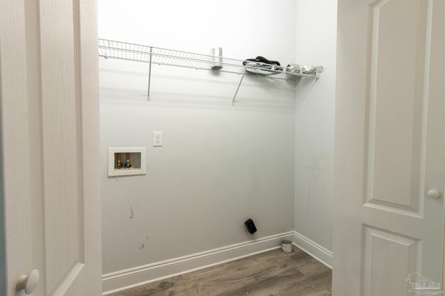 1733 Sound Haven Ct, Navarre, FL 32566