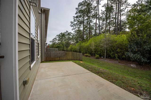 1733 Sound Haven Ct, Navarre, FL 32566