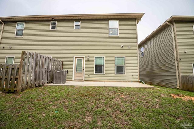 1733 Sound Haven Ct, Navarre, FL 32566