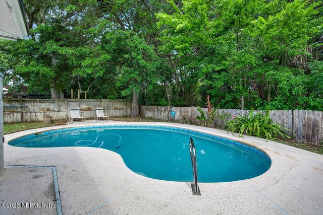 6725 BEATRIX Drive, Jacksonville, FL 32226