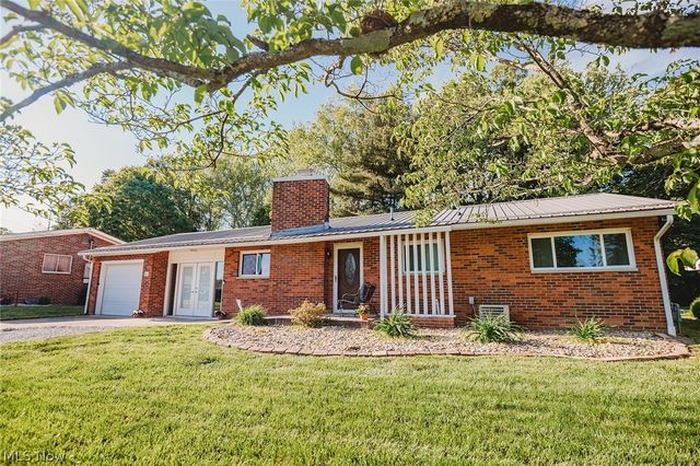 301 Bohl Drive, Marietta, OH 45750