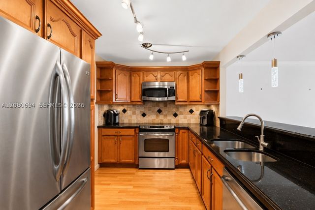 500 Three Islands Blvd 618, Hallandale Beach, FL 33009