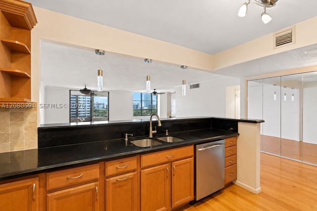 500 Three Islands Blvd 618, Hallandale Beach, FL 33009