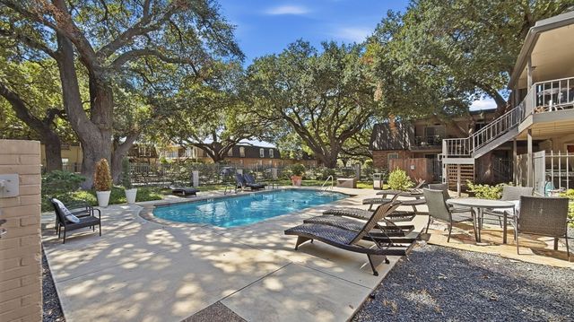 5232 Fleetwood Oaks Avenue 216, Dallas, TX 75235