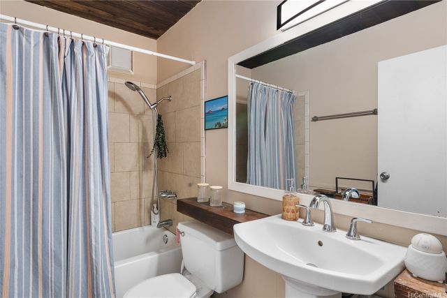 51-636 Kamehameha Highway 1124, Kaaawa, HI 96730