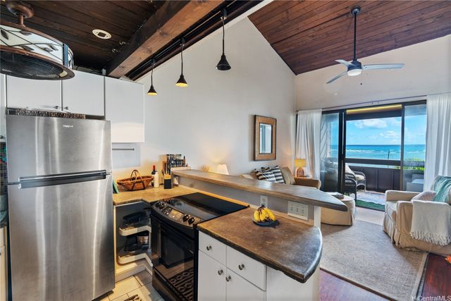 51-636 Kamehameha Highway 1124, Kaaawa, HI 96730