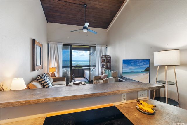 51-636 Kamehameha Highway 1124, Kaaawa, HI 96730