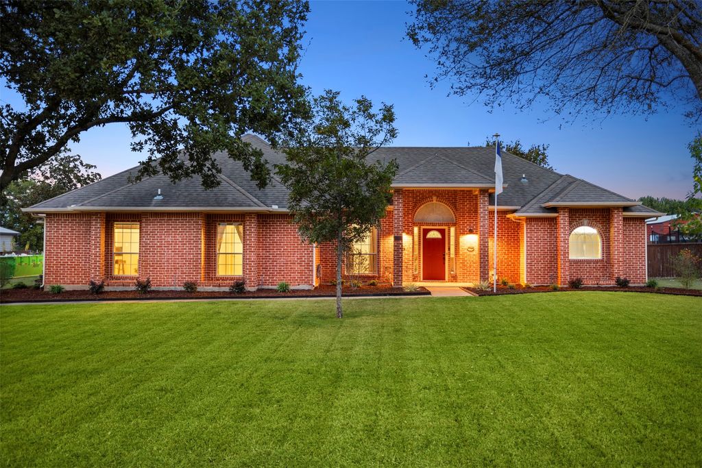 4014 Windmill Ridge Circle, Red Oak, TX 75154
