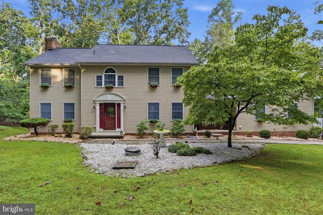801 MOUNTAIN CT, Hanover, PA 17331