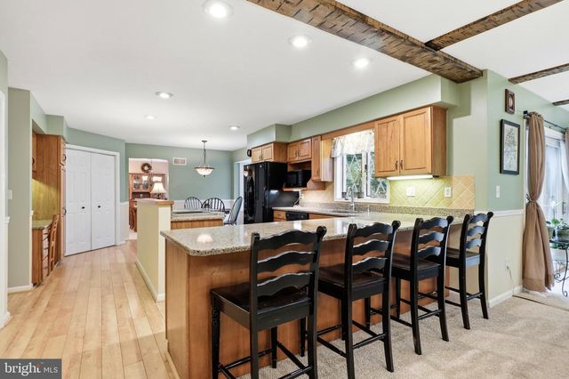 801 MOUNTAIN CT, Hanover, PA 17331