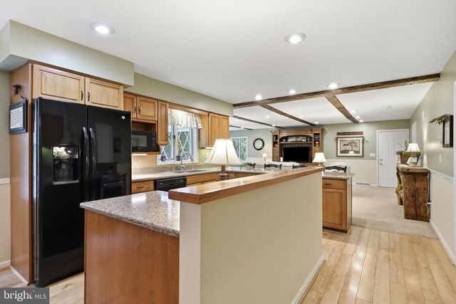 801 MOUNTAIN CT, Hanover, PA 17331