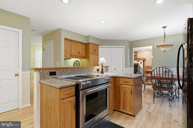 801 MOUNTAIN CT, Hanover, PA 17331