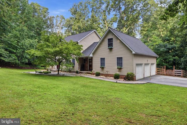 801 MOUNTAIN CT, Hanover, PA 17331