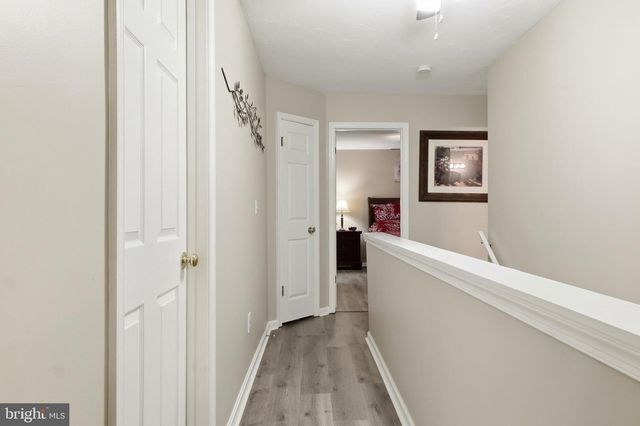 801 MOUNTAIN CT, Hanover, PA 17331