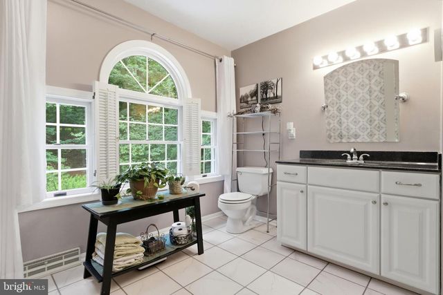 801 MOUNTAIN CT, Hanover, PA 17331