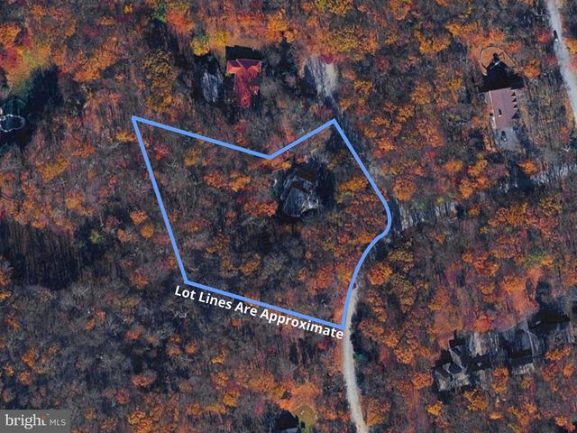 801 MOUNTAIN CT, Hanover, PA 17331