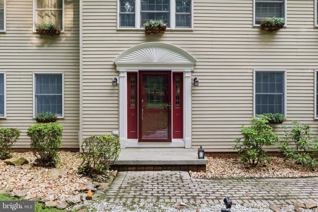 801 MOUNTAIN CT, Hanover, PA 17331