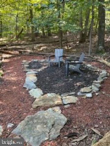 801 MOUNTAIN CT, Hanover, PA 17331