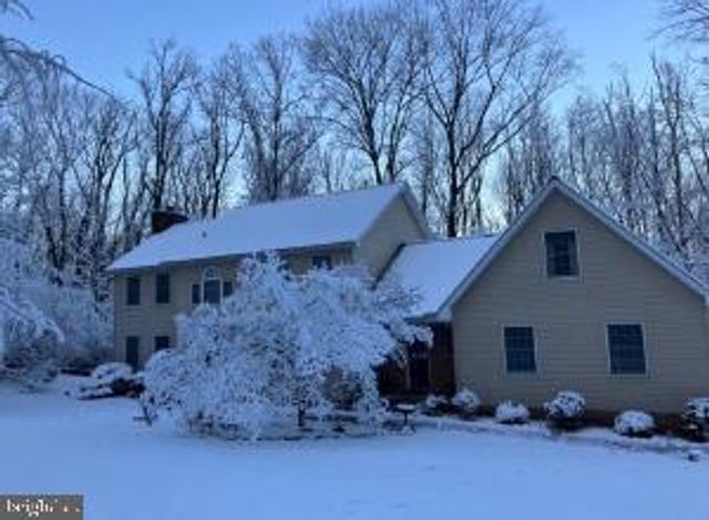 801 MOUNTAIN CT, Hanover, PA 17331