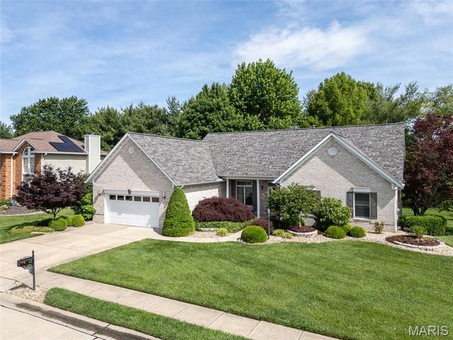 13 Weybridge Court, Edwardsville, IL 62025